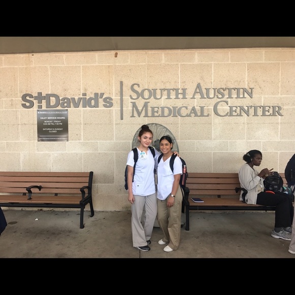 Meet your Posher, Andrea - Picture 4 of 4